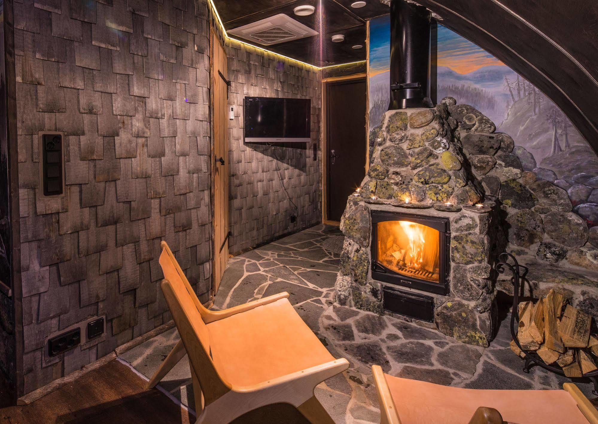Lapland Northern Lights Hotel Ilveslinna Ranua Exteriör bild